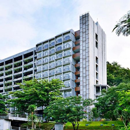 Oak Tree Emerald Hotel & Coventions Semarang Eksteriør bilde