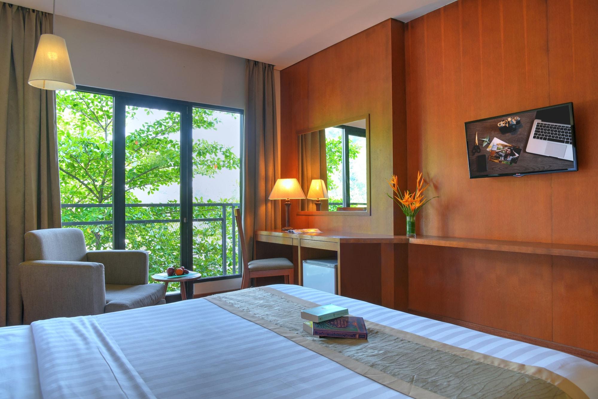 Oak Tree Emerald Hotel & Coventions Semarang Eksteriør bilde