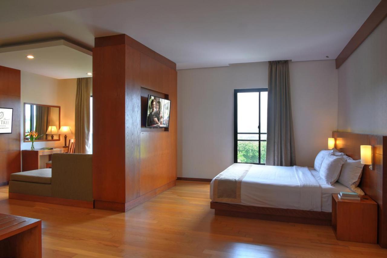 Oak Tree Emerald Hotel & Coventions Semarang Eksteriør bilde