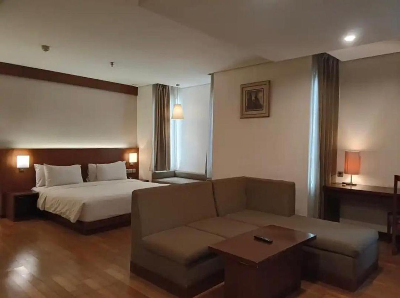 Oak Tree Emerald Hotel & Coventions Semarang Eksteriør bilde