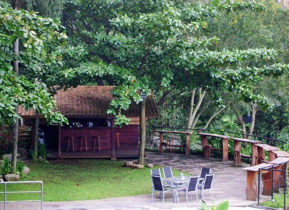 Oak Tree Emerald Hotel & Coventions Semarang Eksteriør bilde
