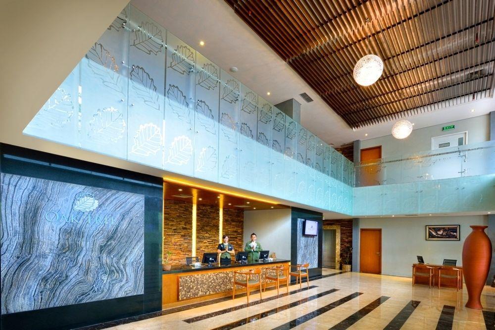 Oak Tree Emerald Hotel & Coventions Semarang Eksteriør bilde