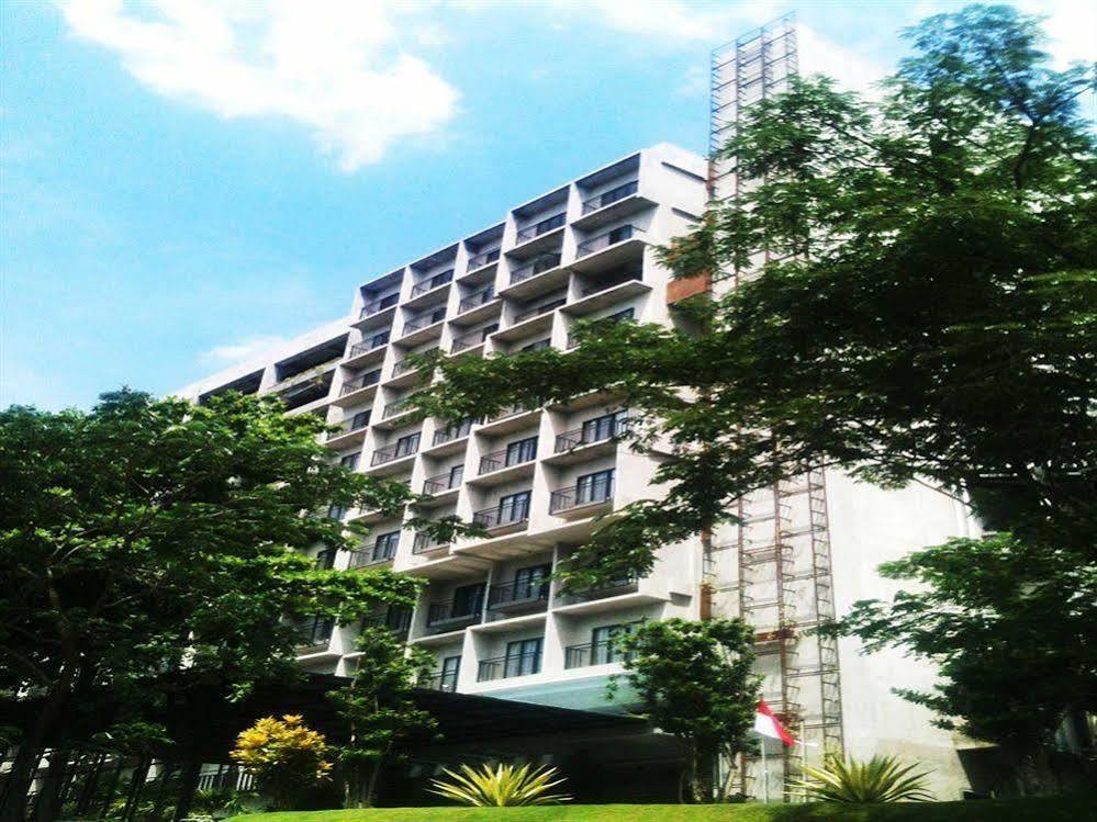 Oak Tree Emerald Hotel & Coventions Semarang Eksteriør bilde