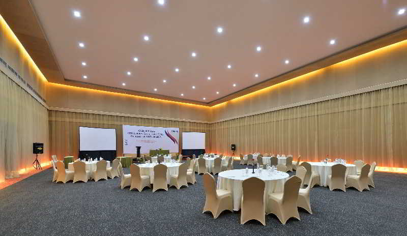 Oak Tree Emerald Hotel & Coventions Semarang Eksteriør bilde