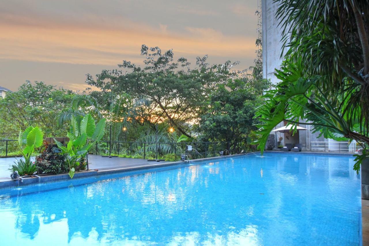 Oak Tree Emerald Hotel & Coventions Semarang Eksteriør bilde