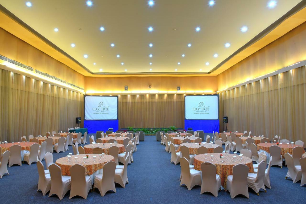 Oak Tree Emerald Hotel & Coventions Semarang Eksteriør bilde