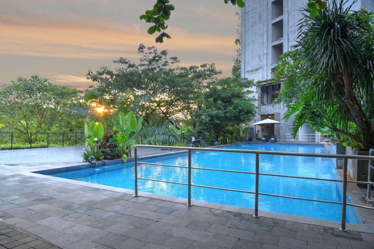 Oak Tree Emerald Hotel & Coventions Semarang Eksteriør bilde