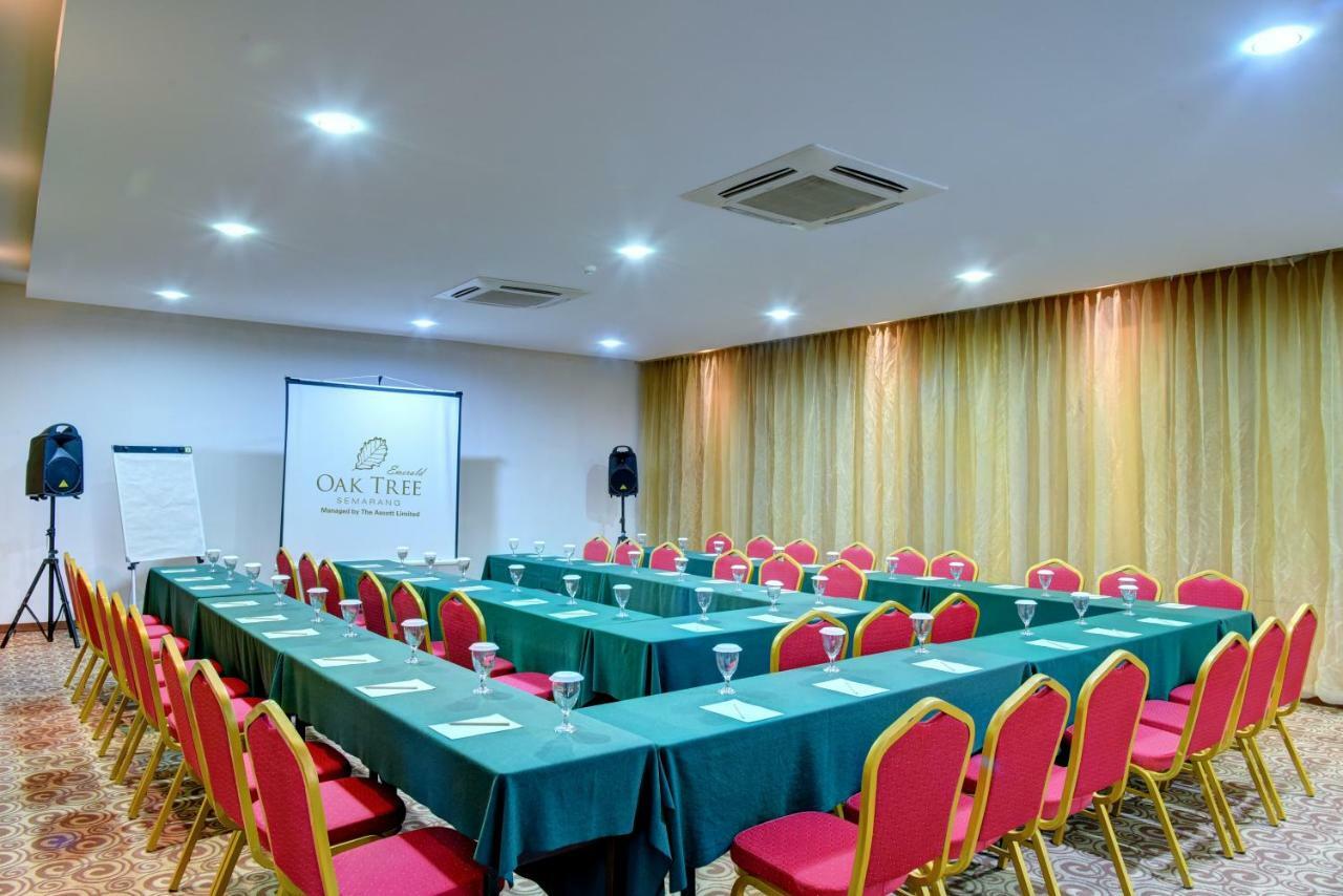 Oak Tree Emerald Hotel & Coventions Semarang Eksteriør bilde