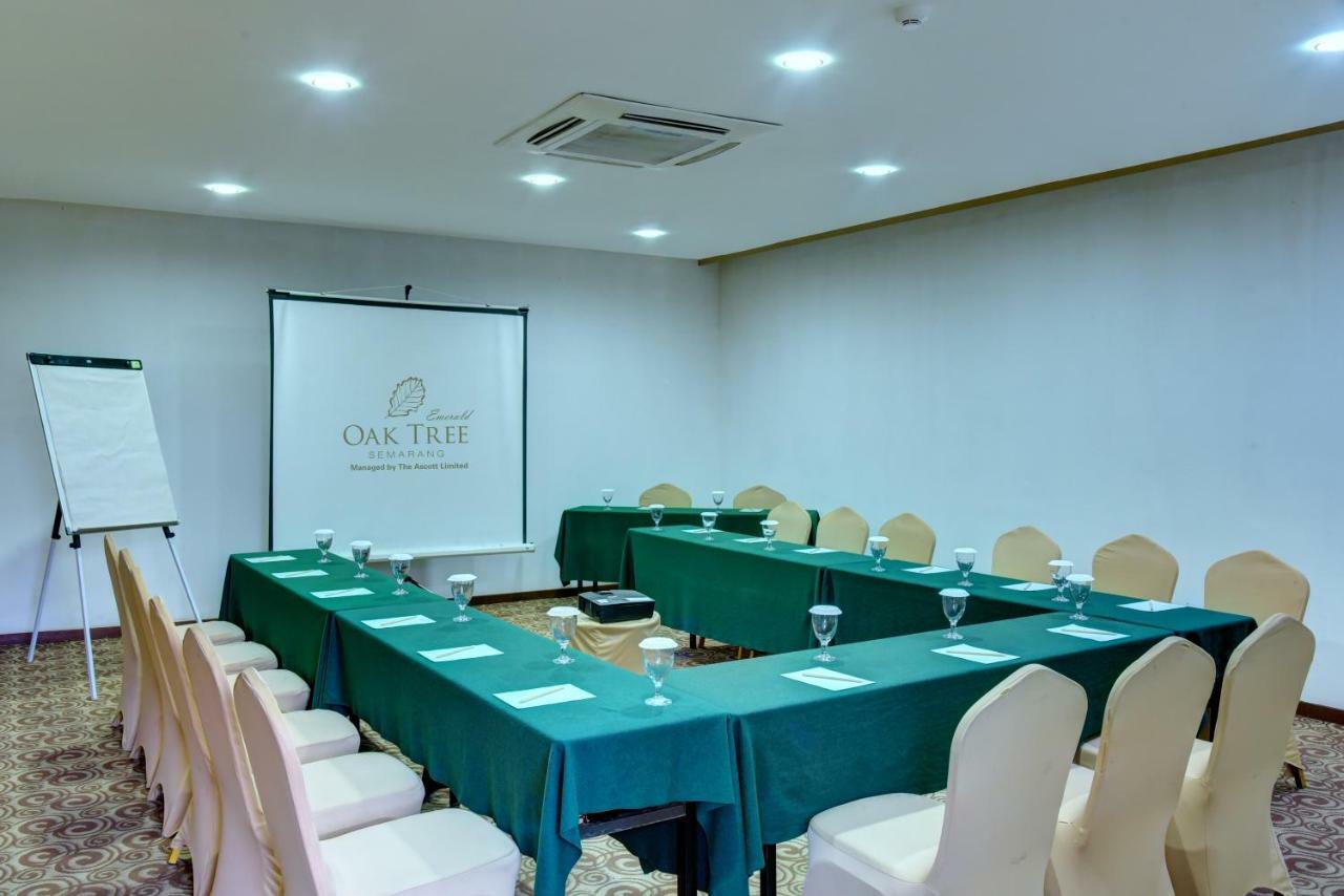 Oak Tree Emerald Hotel & Coventions Semarang Eksteriør bilde
